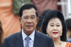 Naga Owner Sen and Srey Hun