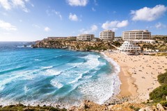 Golden Bay, Malta