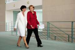 Mama Merkel, Doris Leuthard