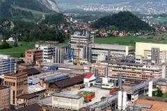 EMS Chemie, Blocher