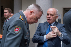 Korpskommandant Blattmann. Maurer. VBS